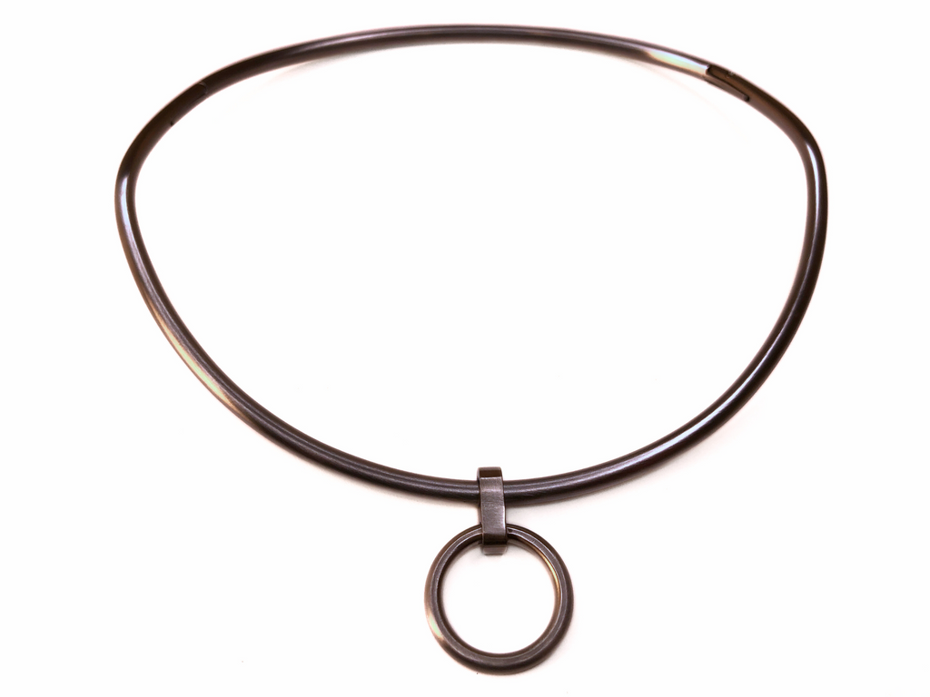 Ultra Petite 4mm Satin Curved Day Collar