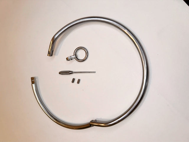Minor-Scuff Satin Locking Collar with Ring | 19 Inch