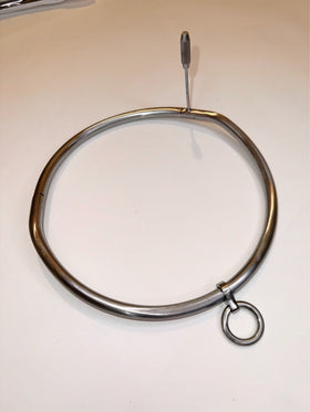 Minor-Scuff Satin Locking Collar with Ring | 19 Inch