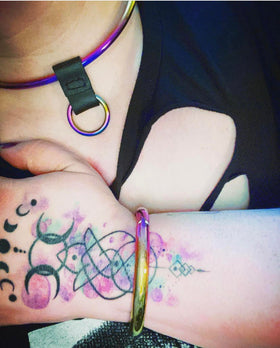Rainbow Elliptical Locking Bracelet or Anklet