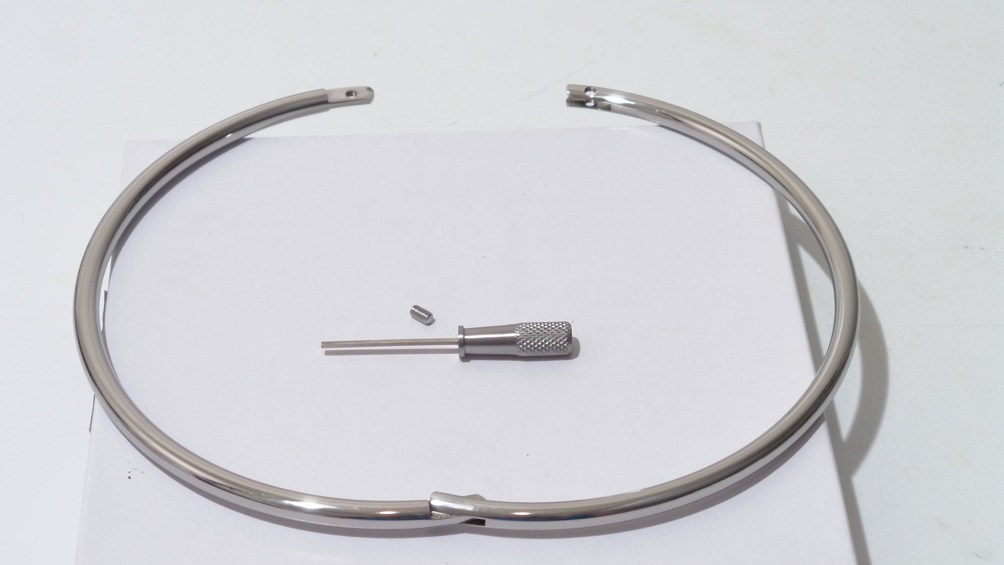 Thin sales eternity collar