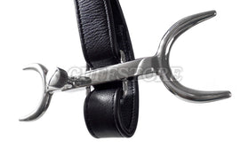 Side close-up of the stainless steel fork on the leather collar