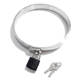 Flat-Band Collar with Padlock